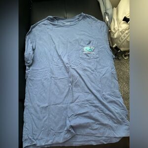 vineyard vines t shirt